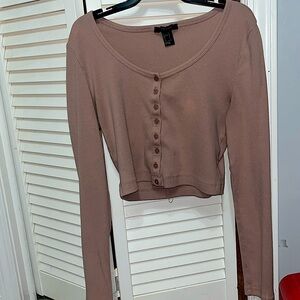 Light pink long sleeve crop top